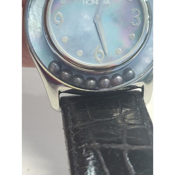 Honora Watch Mother Of Pearl Floating Pearls Leather 35mm Fits7 -9" New Battery - Picture 4 of 6